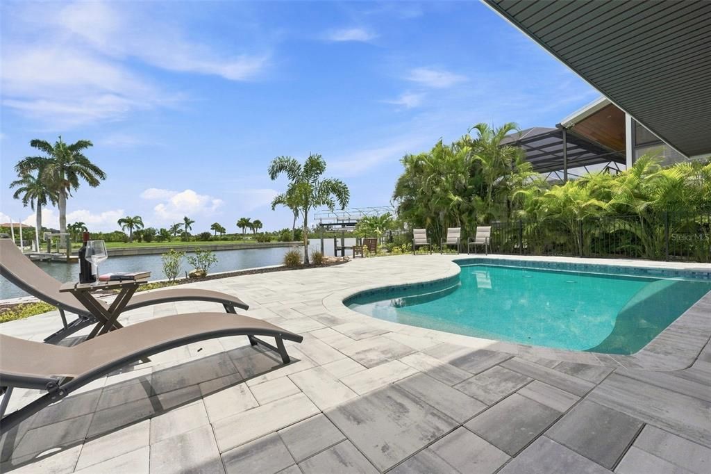 For Sale: $2,550,000 (3 beds, 5 baths, 3380 Square Feet)