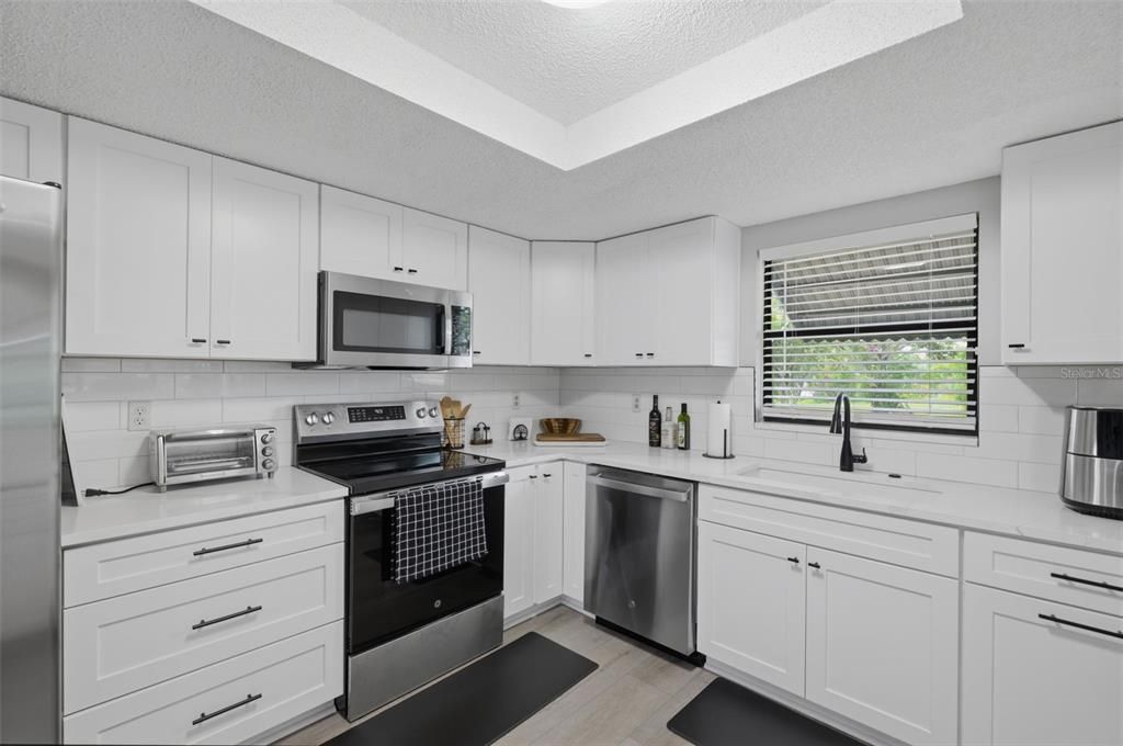 En Venta: $295,000 (2 camas, 2 baños, 1320 Pies cuadrados)