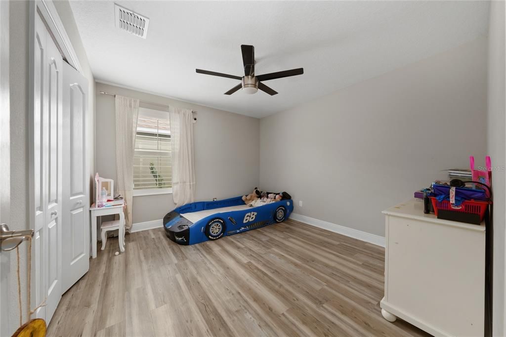 For Sale: $499,900 (3 beds, 2 baths, 2190 Square Feet)
