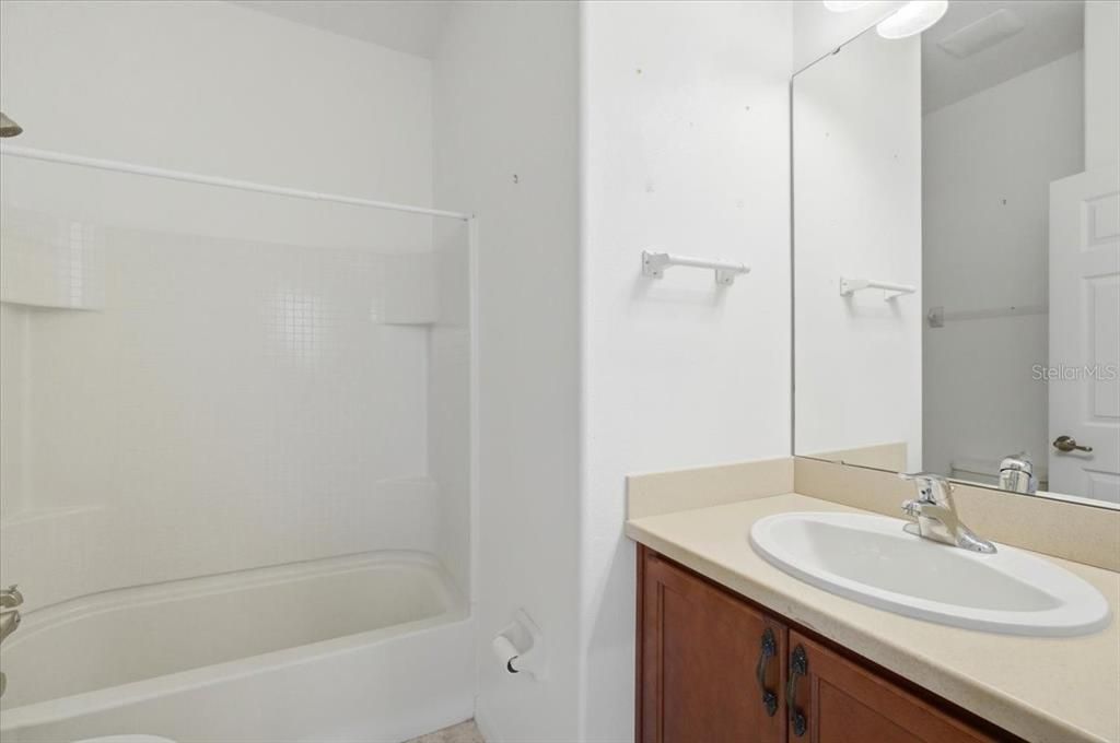 На продажу: $199,500 (2 спален, 2 ванн, 1495 Квадратных фут)