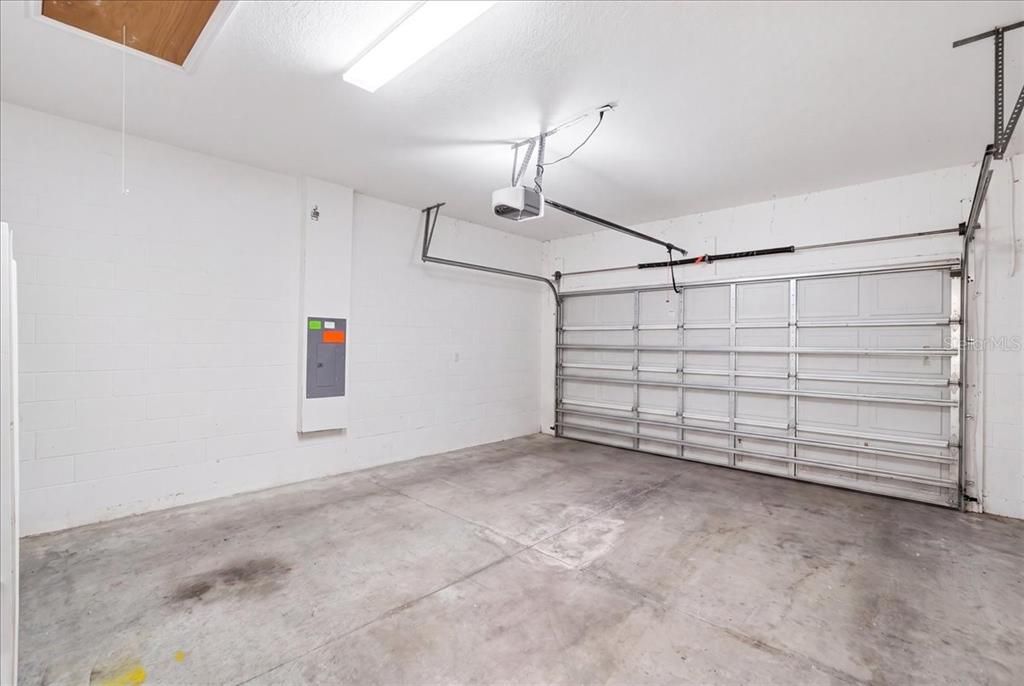 На продажу: $199,500 (2 спален, 2 ванн, 1495 Квадратных фут)