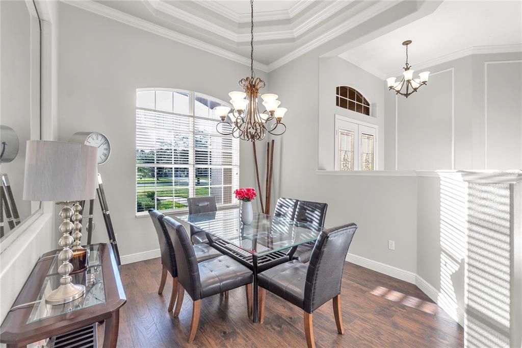 En Venta: $699,000 (3 camas, 3 baños, 2567 Pies cuadrados)
