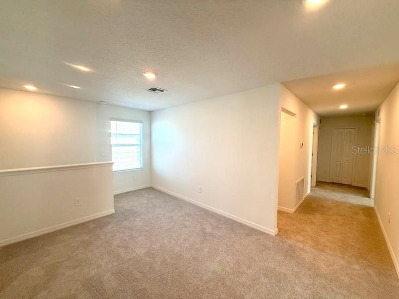 В аренду: $2,700 (6 спален, 3 ванн, 2463 Квадратных фут)