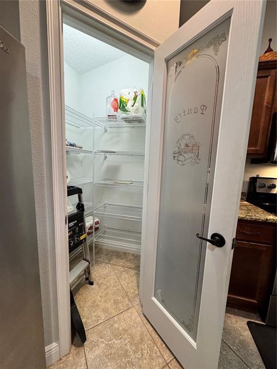 На продажу: $339,000 (3 спален, 2 ванн, 1585 Квадратных фут)