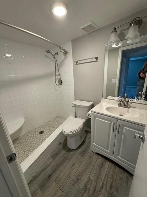 В аренду: $2,200 (2 спален, 2 ванн, 1120 Квадратных фут)