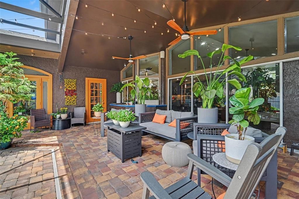 En Venta: $759,000 (5 camas, 3 baños, 2959 Pies cuadrados)
