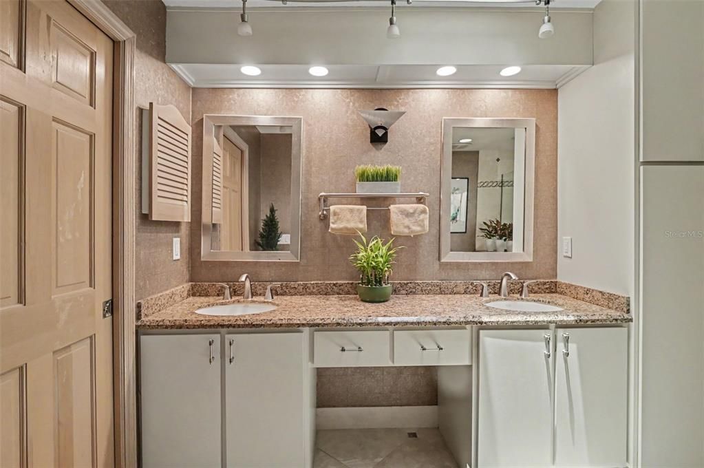 En Venta: $759,000 (5 camas, 3 baños, 2959 Pies cuadrados)