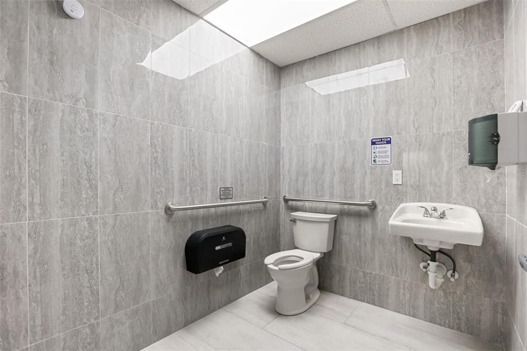 For Sale: $1,100,000 (0 beds, 0 baths, 4665 Square Feet)