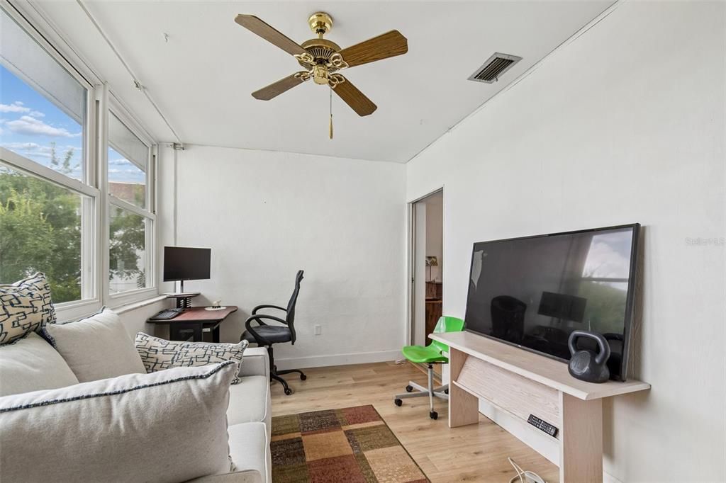 En Venta: $112,000 (2 camas, 2 baños, 1030 Pies cuadrados)