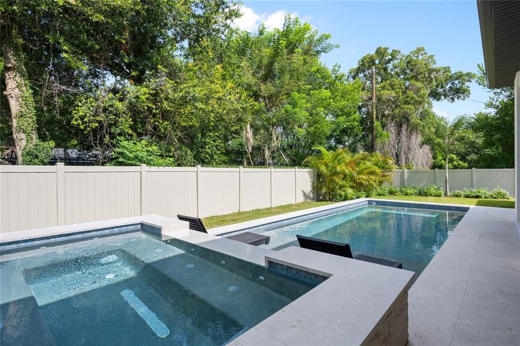 En Venta: $2,099,990 (4 camas, 3 baños, 3330 Pies cuadrados)