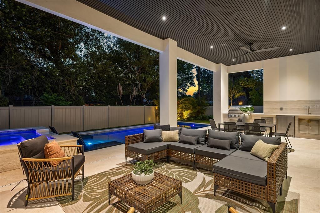 En Venta: $2,099,990 (4 camas, 3 baños, 3330 Pies cuadrados)