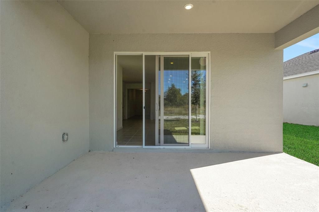 En Venta: $319,990 (4 camas, 3 baños, 2110 Pies cuadrados)