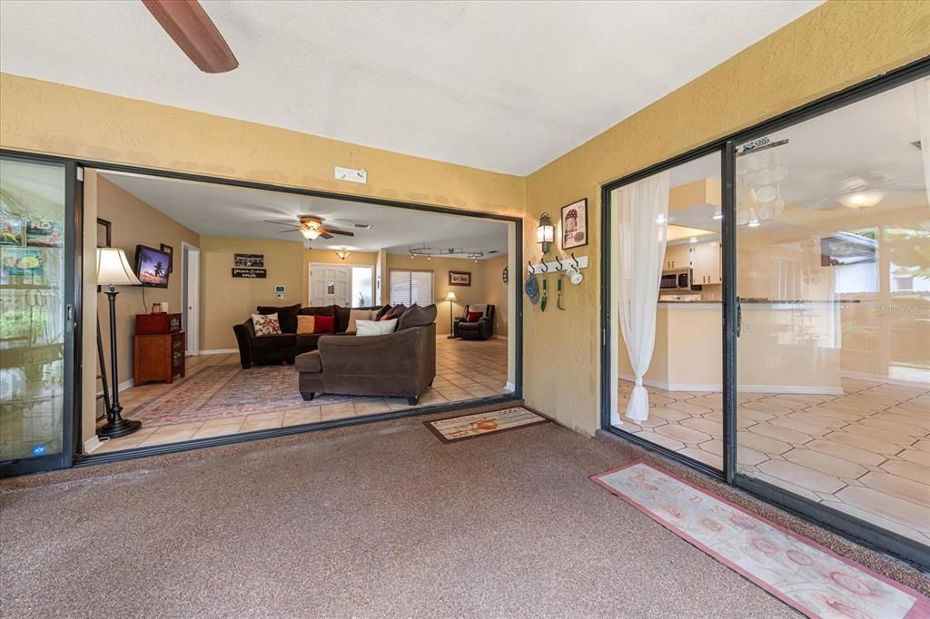 На продажу: $449,900 (3 спален, 2 ванн, 1690 Квадратных фут)