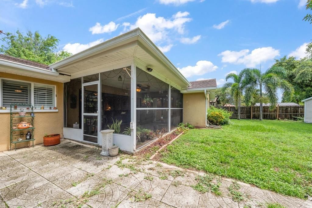На продажу: $449,900 (3 спален, 2 ванн, 1690 Квадратных фут)