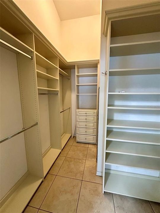 В аренду: $2,500 (4 спален, 2 ванн, 1868 Квадратных фут)
