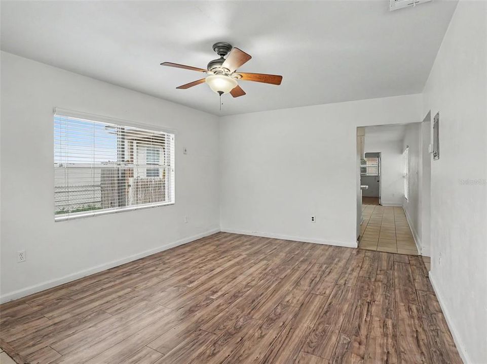 En Venta: $499,000 (3 camas, 1 baños, 950 Pies cuadrados)