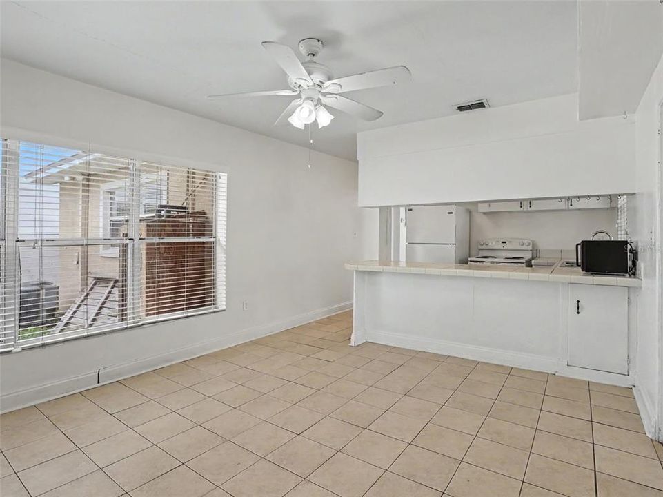 En Venta: $499,000 (3 camas, 1 baños, 950 Pies cuadrados)