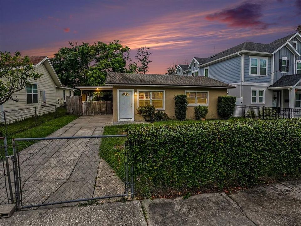 En Venta: $499,000 (3 camas, 1 baños, 950 Pies cuadrados)