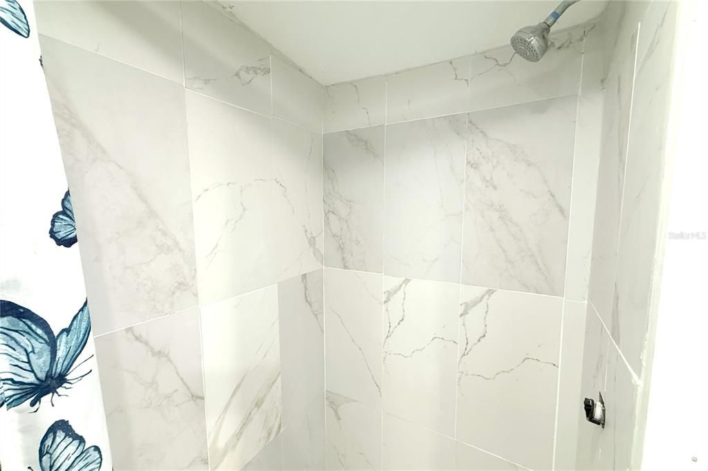 For Sale: $99,990 (3 beds, 2 baths, 1100 Square Feet)