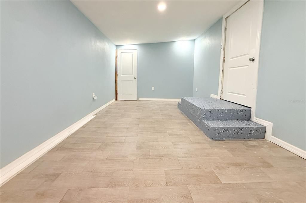 For Sale: $99,990 (3 beds, 2 baths, 1100 Square Feet)