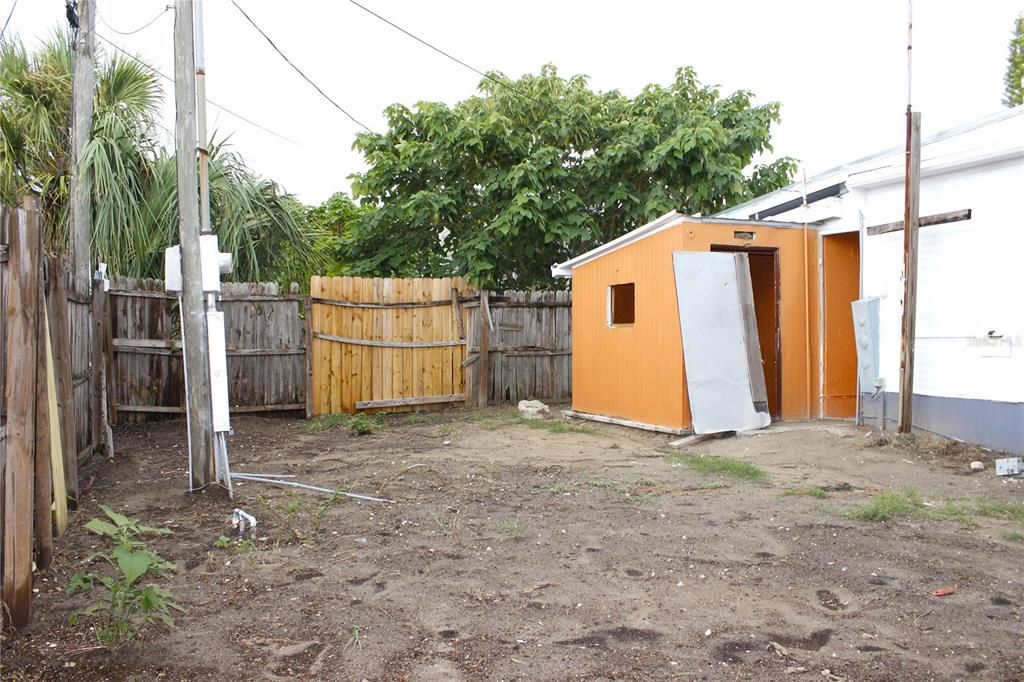 For Sale: $99,990 (3 beds, 2 baths, 1100 Square Feet)