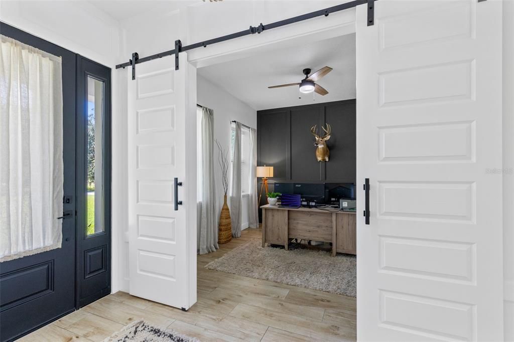 En Venta: $998,900 (4 camas, 3 baños, 3038 Pies cuadrados)