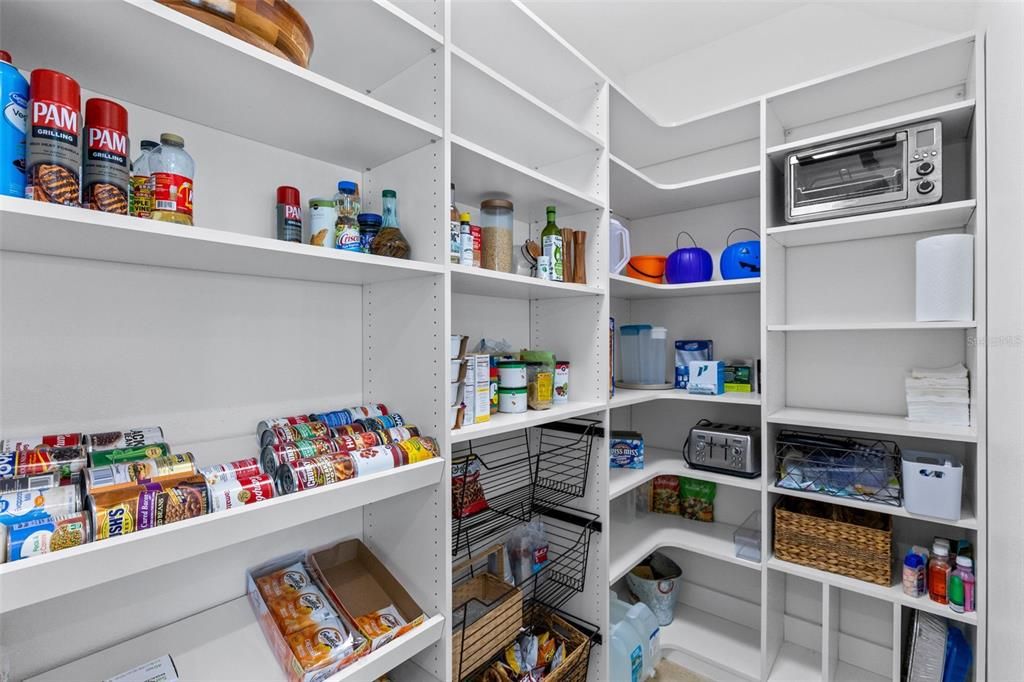 En Venta: $998,900 (4 camas, 3 baños, 3038 Pies cuadrados)