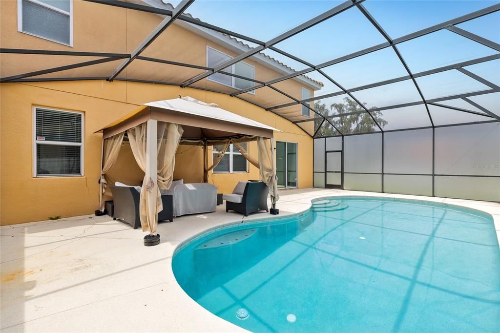 En Venta: $550,000 (6 camas, 4 baños, 2874 Pies cuadrados)