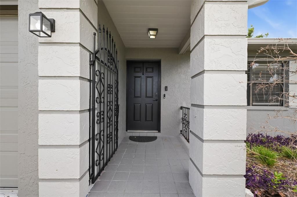 For Rent: $1,900 (2 beds, 2 baths, 1320 Square Feet)