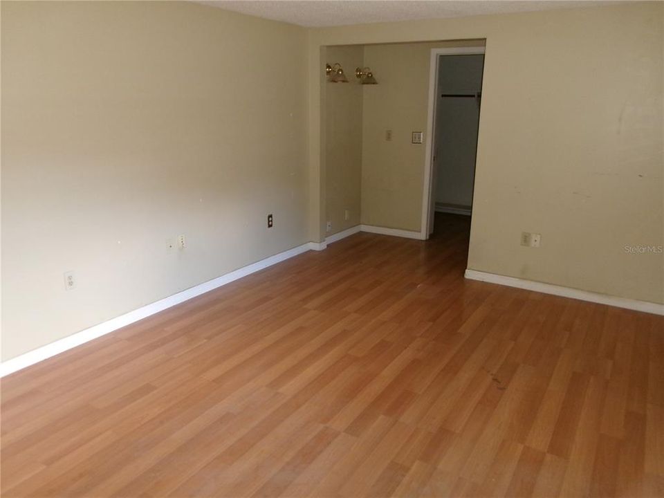 En Venta: $302,000 (3 camas, 2 baños, 1771 Pies cuadrados)