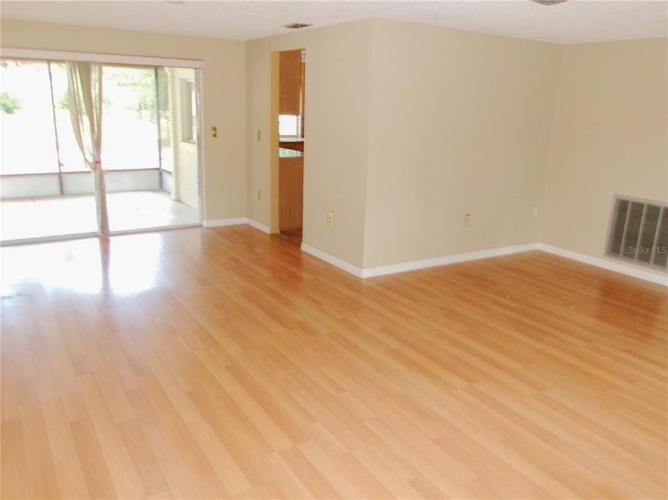 En Venta: $302,000 (3 camas, 2 baños, 1771 Pies cuadrados)