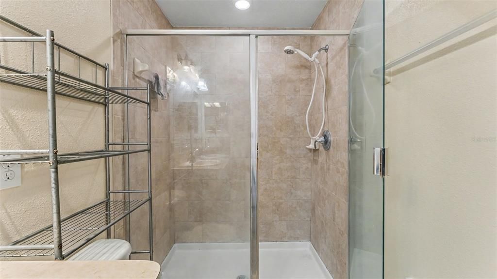 На продажу: $245,000 (3 спален, 2 ванн, 1489 Квадратных фут)