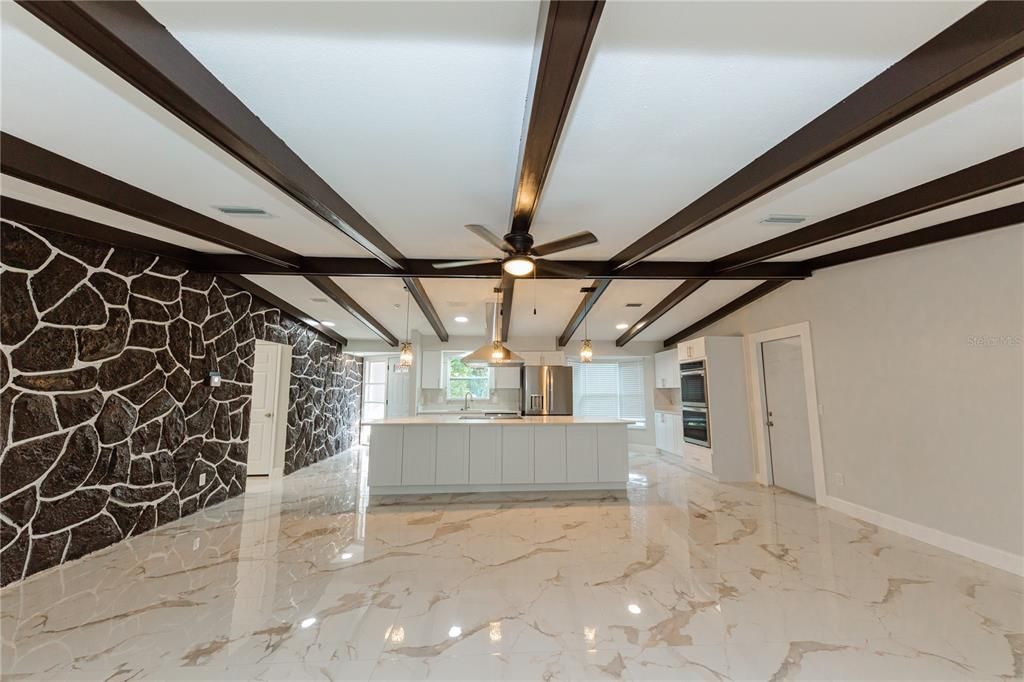 En Venta: $515,000 (3 camas, 2 baños, 1760 Pies cuadrados)
