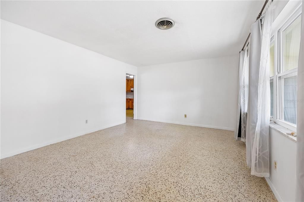 En Venta: $224,700 (3 camas, 2 baños, 1536 Pies cuadrados)