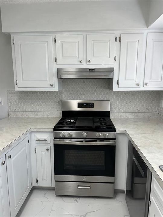 For Rent: $1,700 (2 beds, 2 baths, 1504 Square Feet)