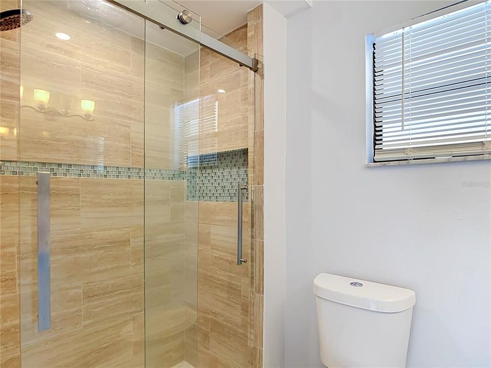 En Venta: $259,000 (2 camas, 2 baños, 1222 Pies cuadrados)