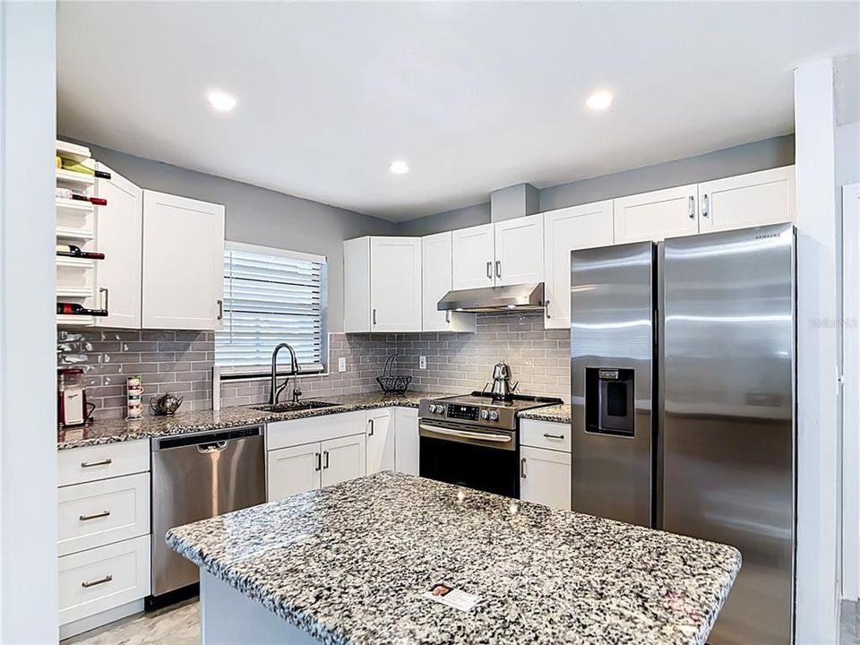 En Venta: $259,000 (2 camas, 2 baños, 1222 Pies cuadrados)