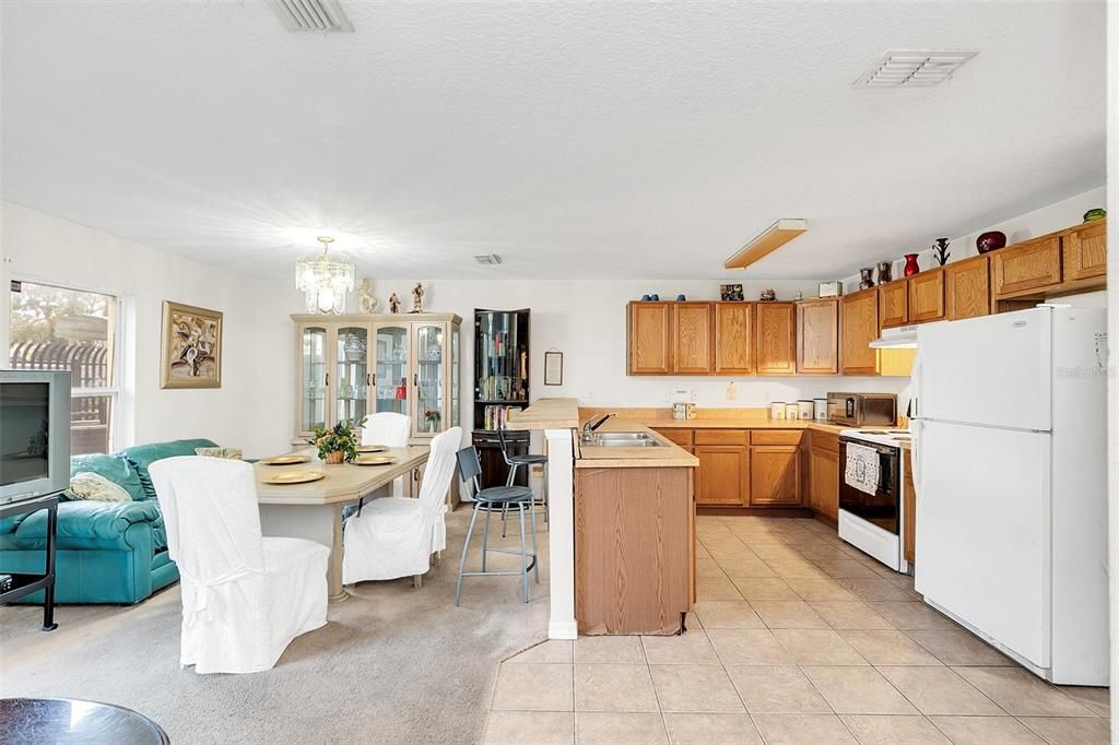 For Sale: $177,500 (3 beds, 2 baths, 1432 Square Feet)