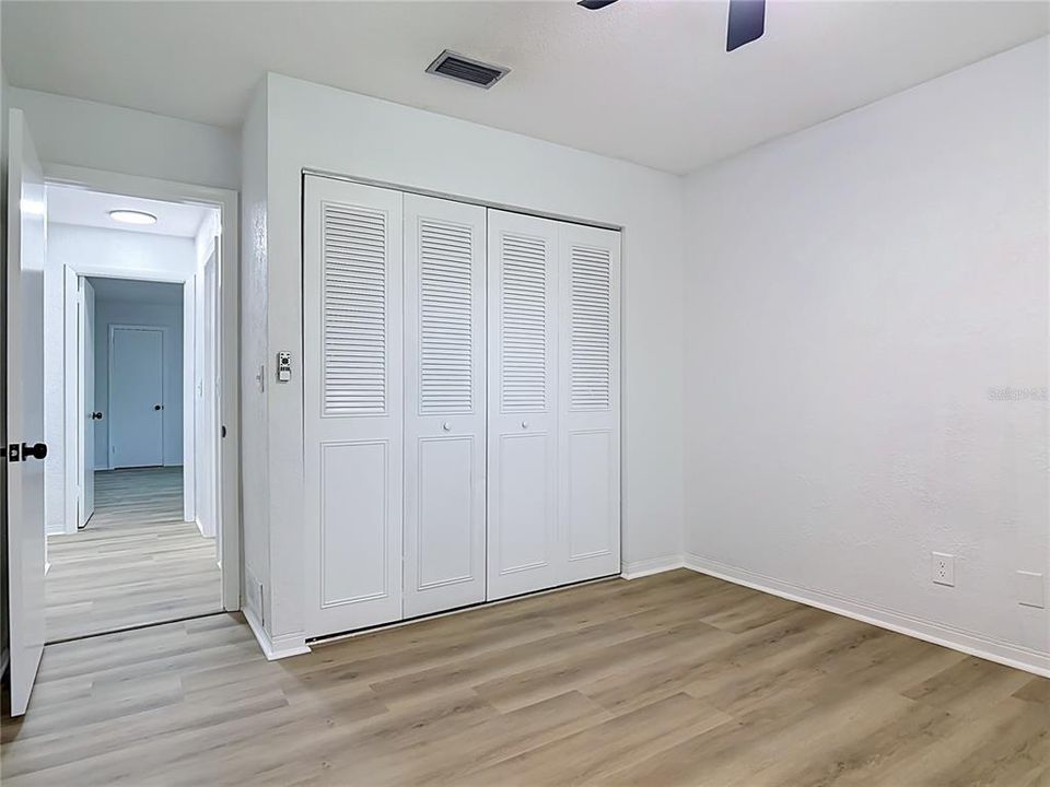 На продажу: $319,900 (4 спален, 2 ванн, 1712 Квадратных фут)