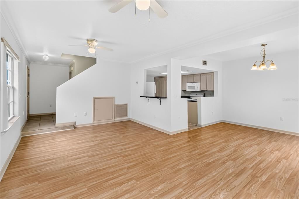 For Rent: $1,450 (3 beds, 2 baths, 1401 Square Feet)