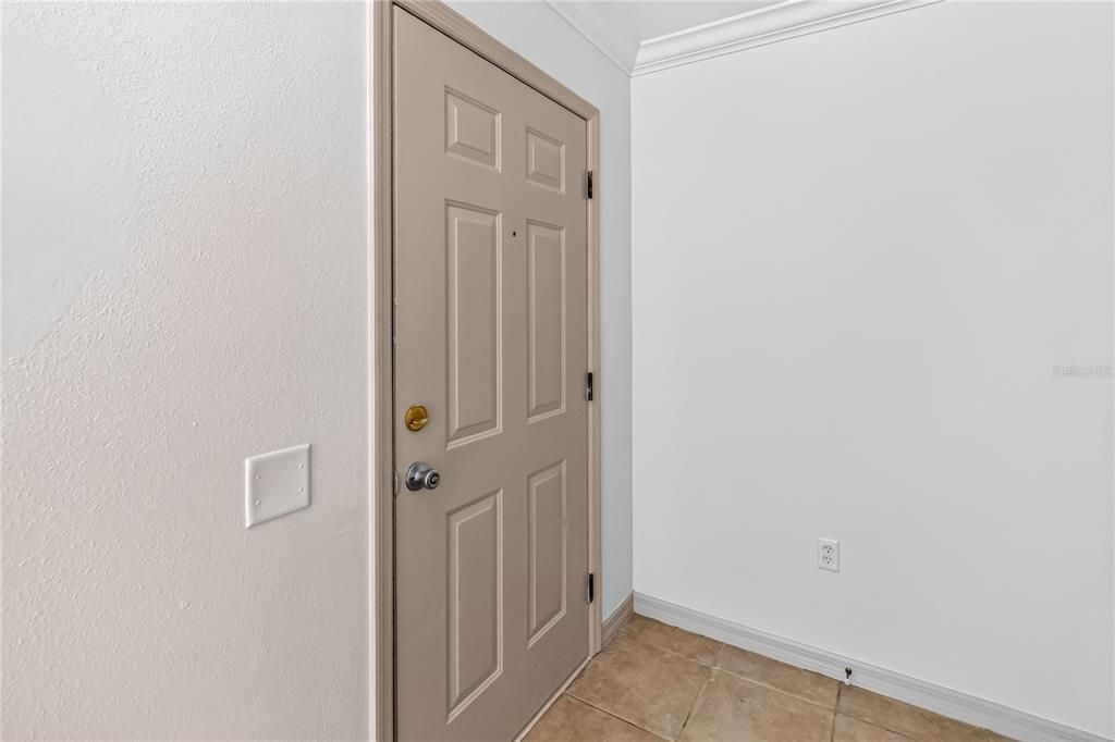 For Rent: $1,450 (3 beds, 2 baths, 1401 Square Feet)
