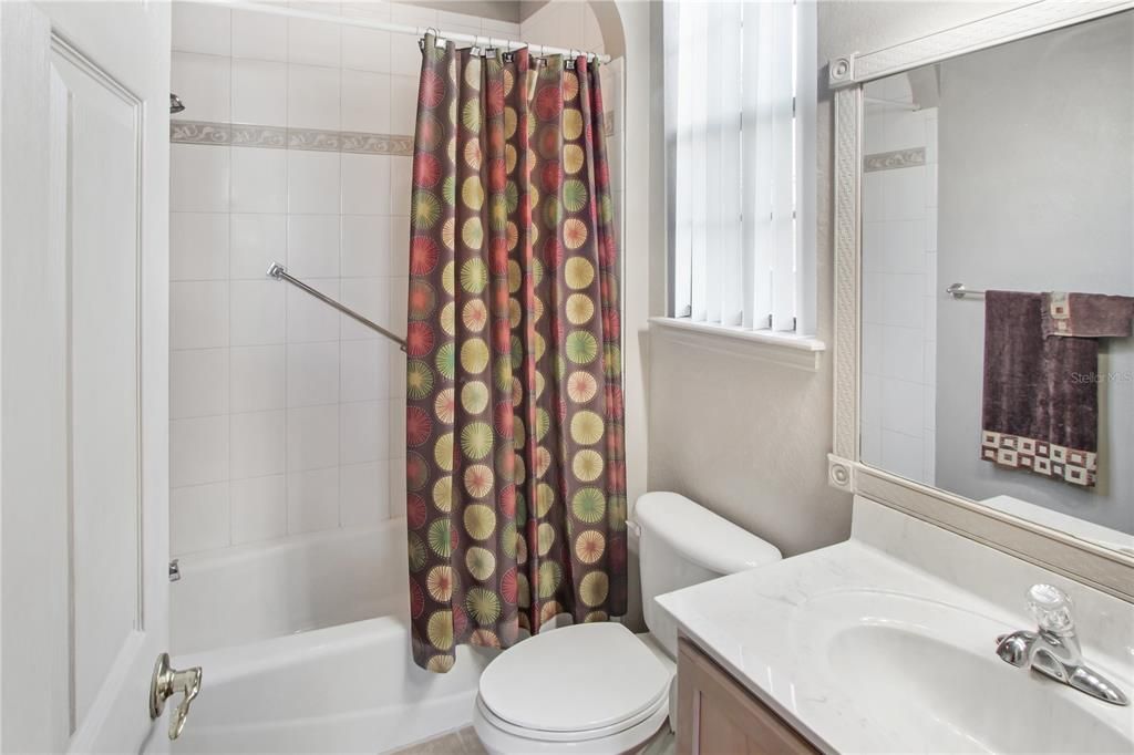 На продажу: $365,000 (3 спален, 3 ванн, 1800 Квадратных фут)