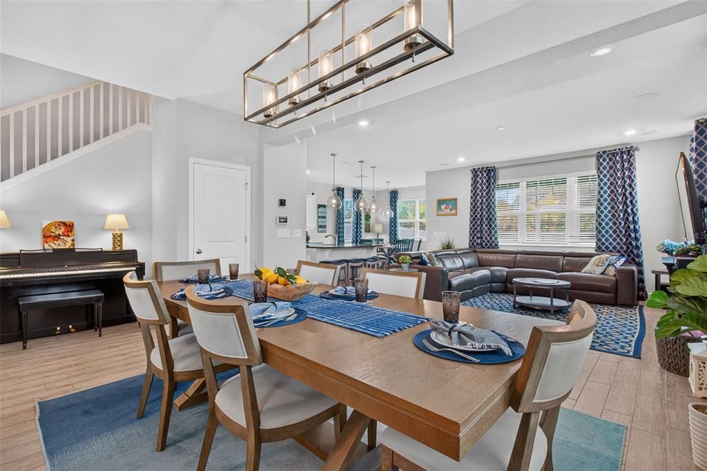 Active With Contract: $650,000 (4 beds, 2 baths, 2963 Square Feet)
