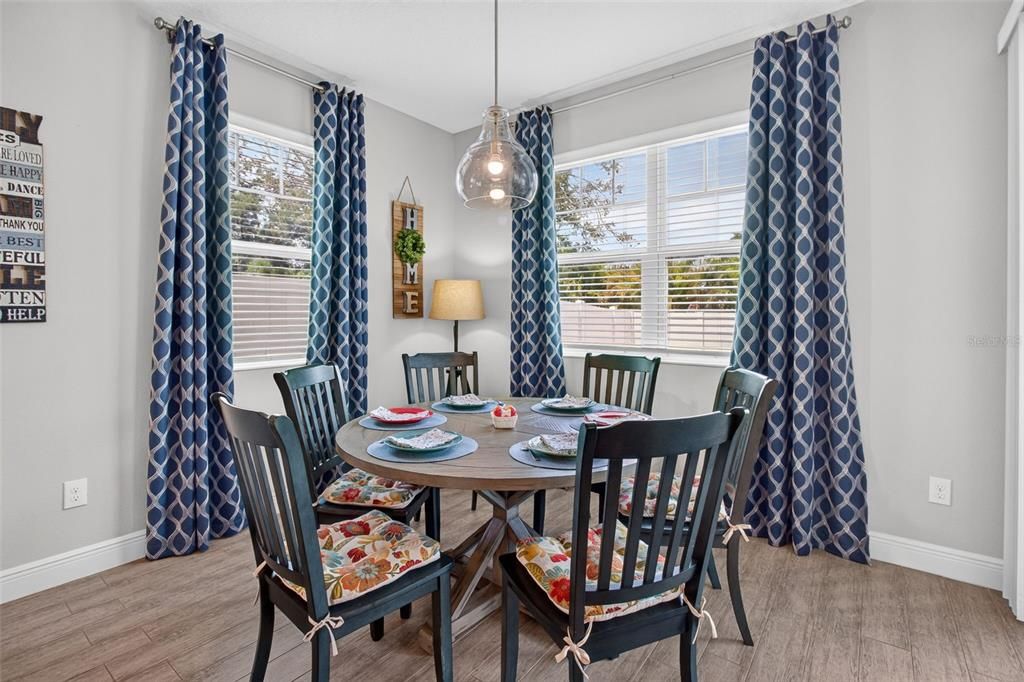 Active With Contract: $650,000 (4 beds, 2 baths, 2963 Square Feet)