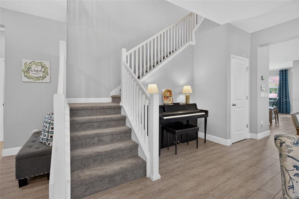 Active With Contract: $650,000 (4 beds, 2 baths, 2963 Square Feet)