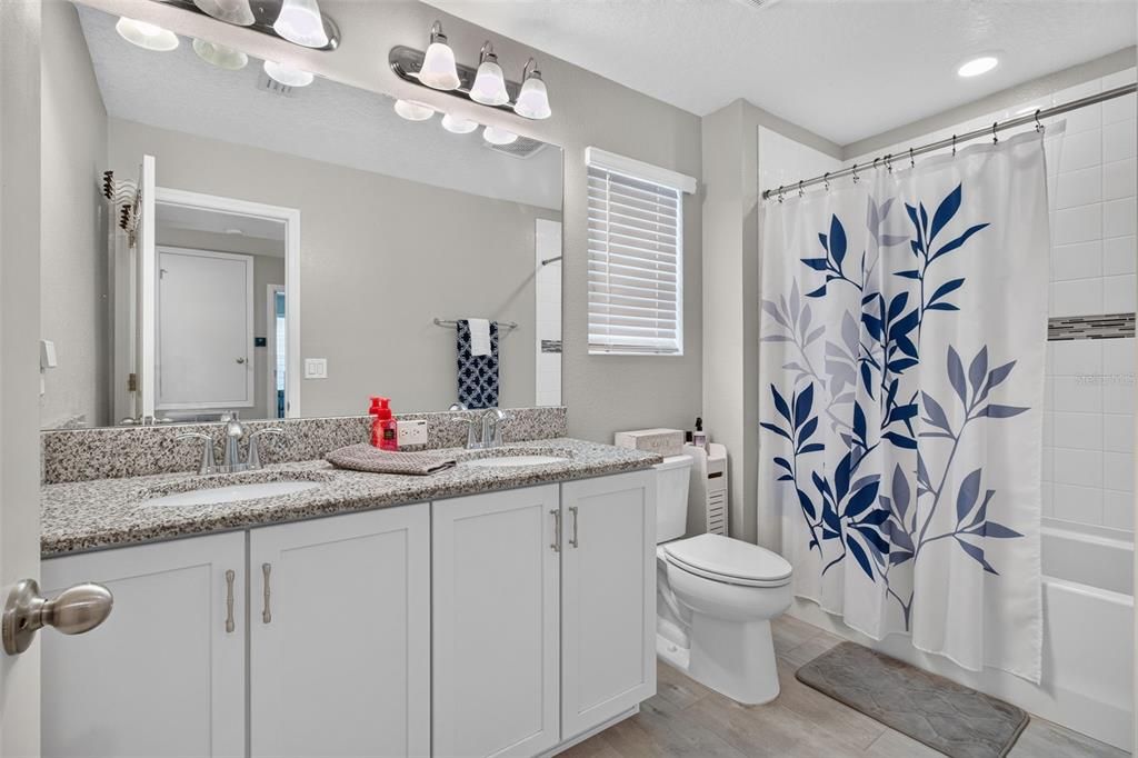 Active With Contract: $650,000 (4 beds, 2 baths, 2963 Square Feet)