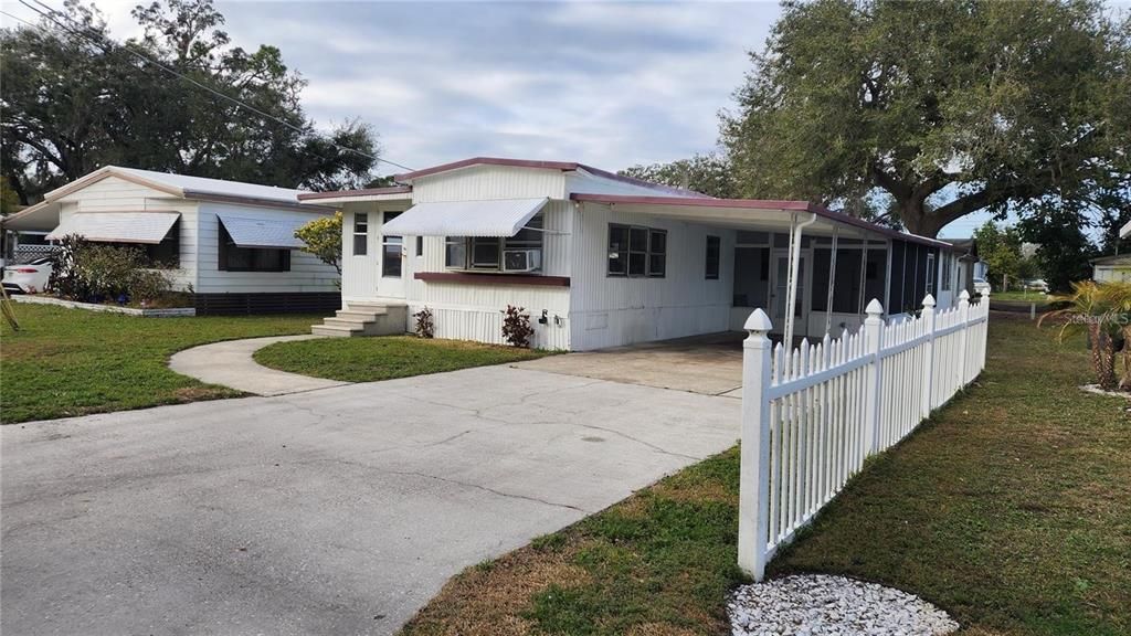 For Rent: $1,200 (3 beds, 1 baths, 672 Square Feet)