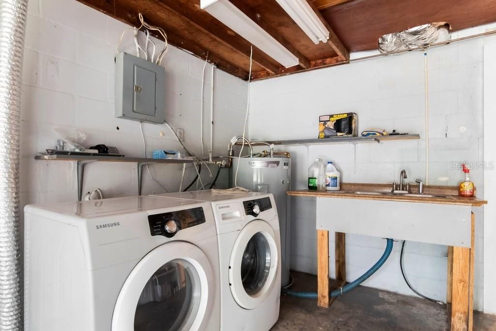 На продажу: $325,000 (3 спален, 2 ванн, 1280 Квадратных фут)