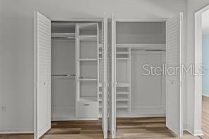 На продажу: $103,500 (2 спален, 1 ванн, 1010 Квадратных фут)