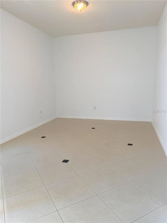 En Renta: $2,350 (4 camas, 2 baños, 2640 Pies cuadrados)